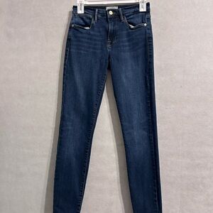 Frame denim Jeans size 26 Classic Blue Women's Jeans gently used slim fit